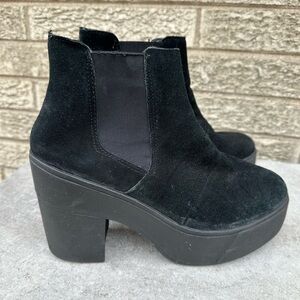 Bakers suede chunky ankle boots size 8